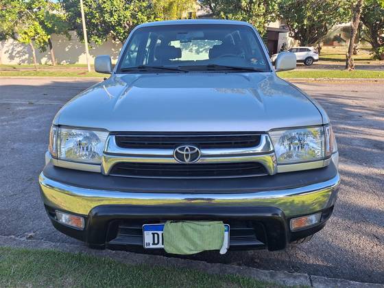 TOYOTA HILUX SW4 3.0 4X4 8V TURBO DIESEL 4P MANUAL